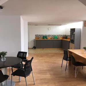 Urban Rest Zone And Coworking Campo de lujo